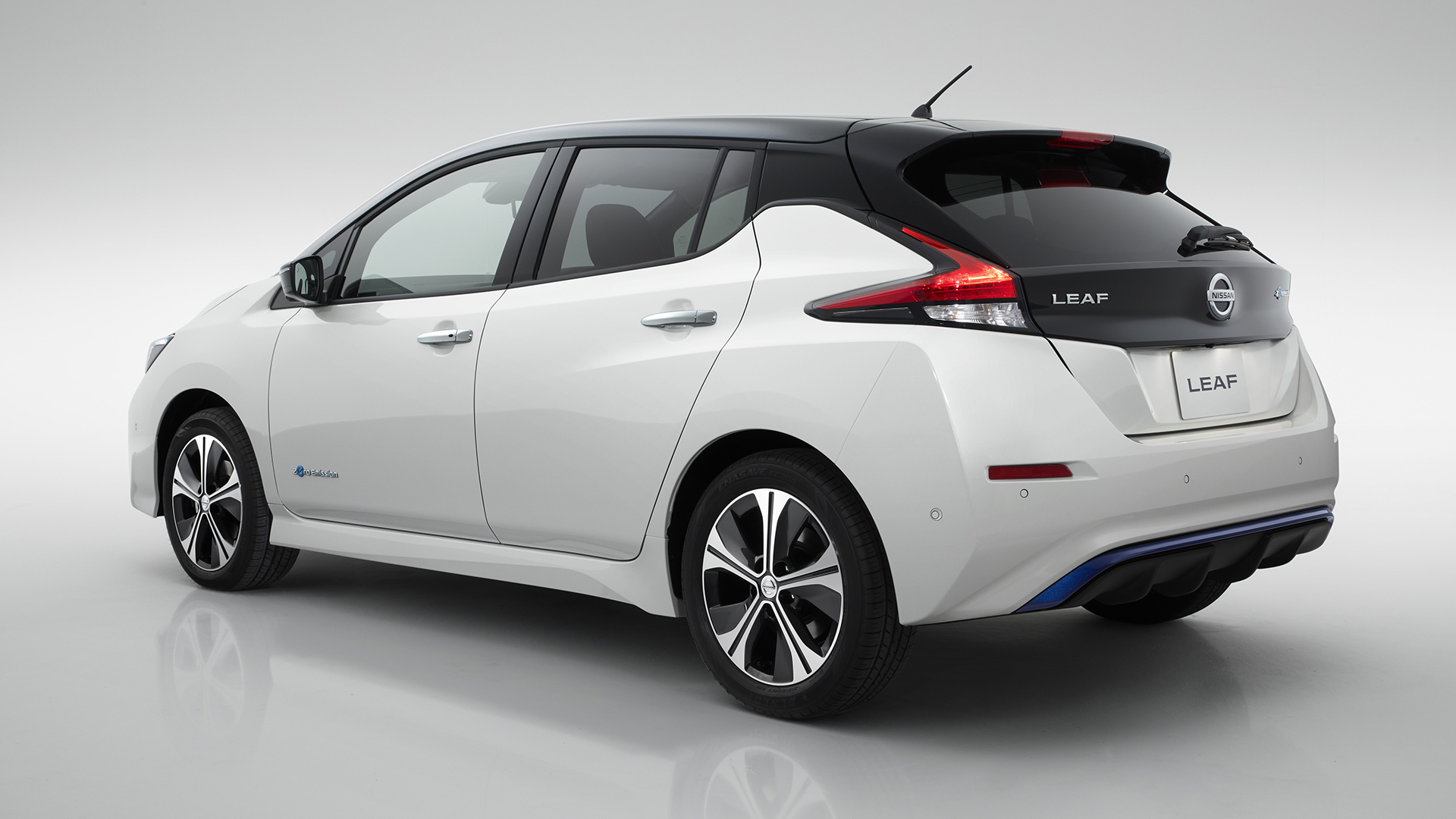 Autotrader nissan store leaf